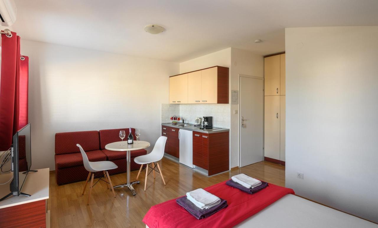 Apartments Blatancic Vodice Ngoại thất bức ảnh