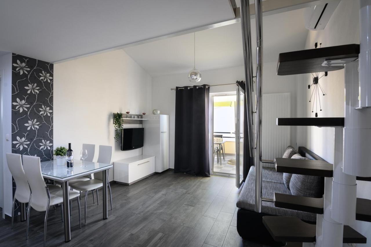 Apartments Blatancic Vodice Ngoại thất bức ảnh
