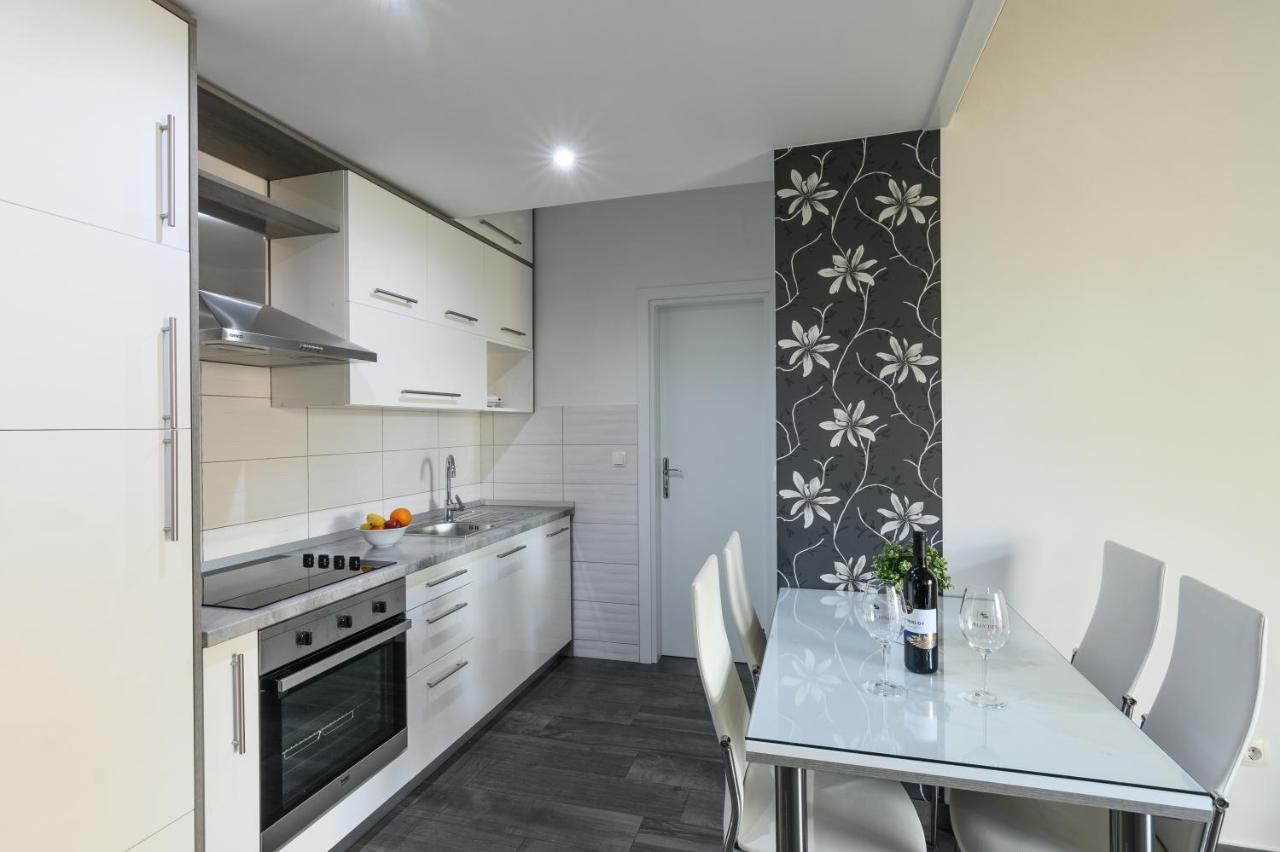 Apartments Blatancic Vodice Ngoại thất bức ảnh